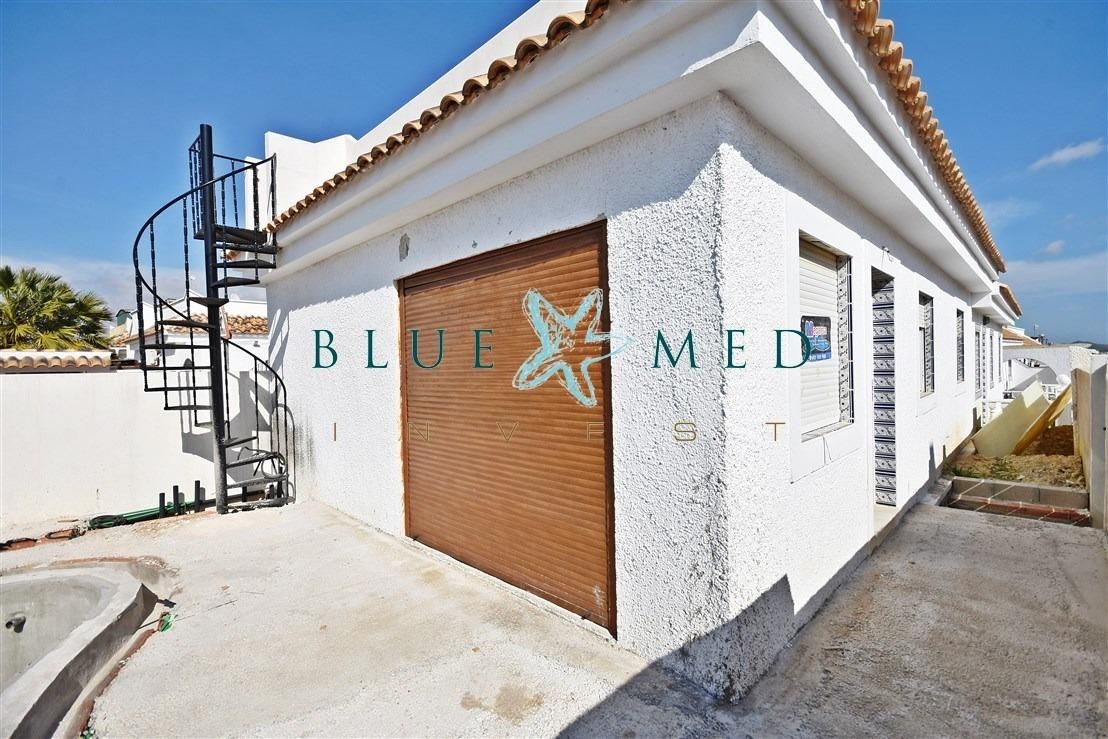 Vista exterior de Casa o xalet en venda en Mazarrón amb Jardí privat, Terrassa i Piscina