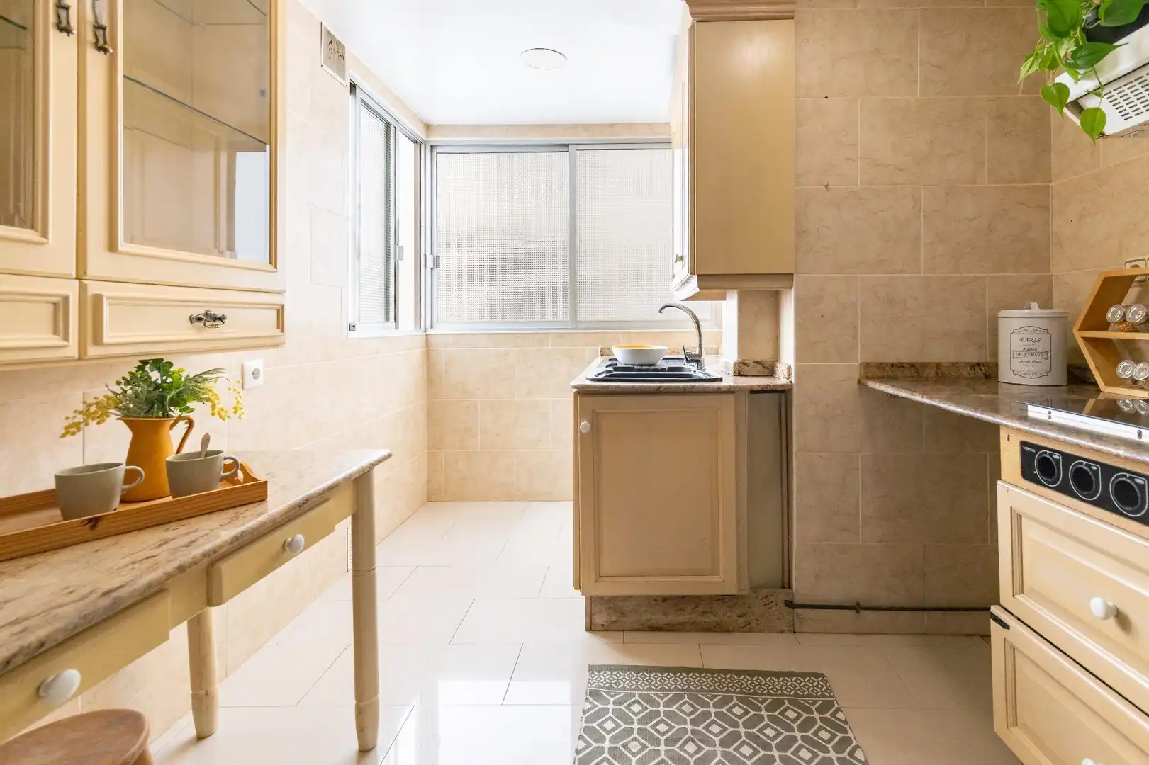 Kitchen of Flat for sale in Valencia  with Air Conditioner