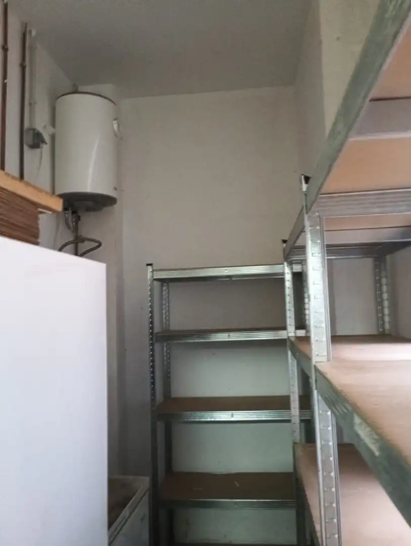 Business premises for transfer in Carrer de Cabestany 12, imagen 10