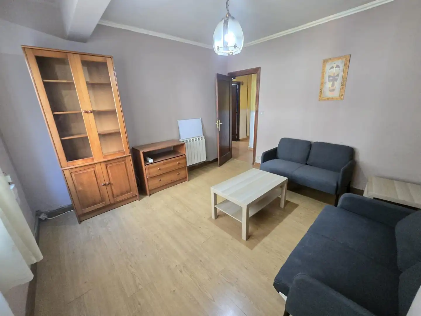 Sala de estar de Piso de alquiler en Vigo  con Calefacción, Parquet y Amueblado