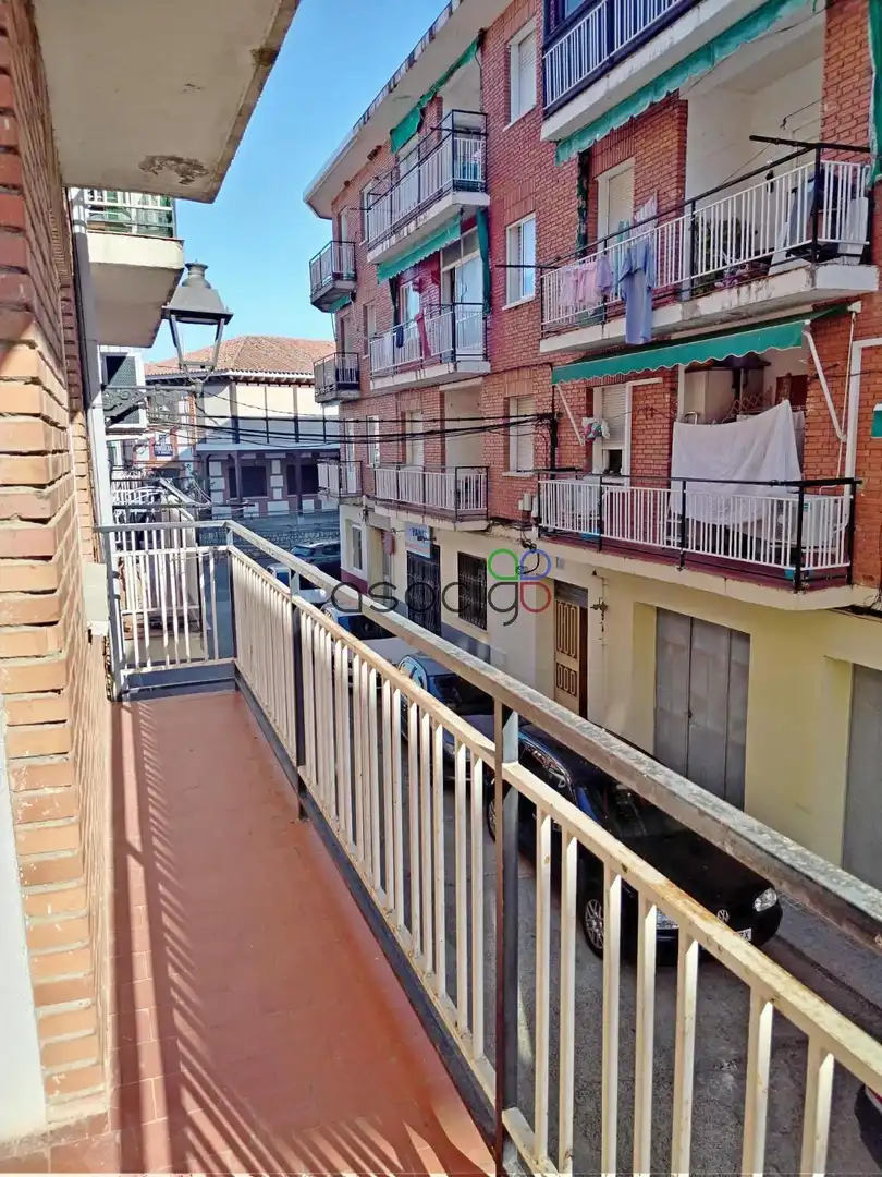 Vista exterior de Piso en venta en Yunquera de Henares con Calefacción y Terraza