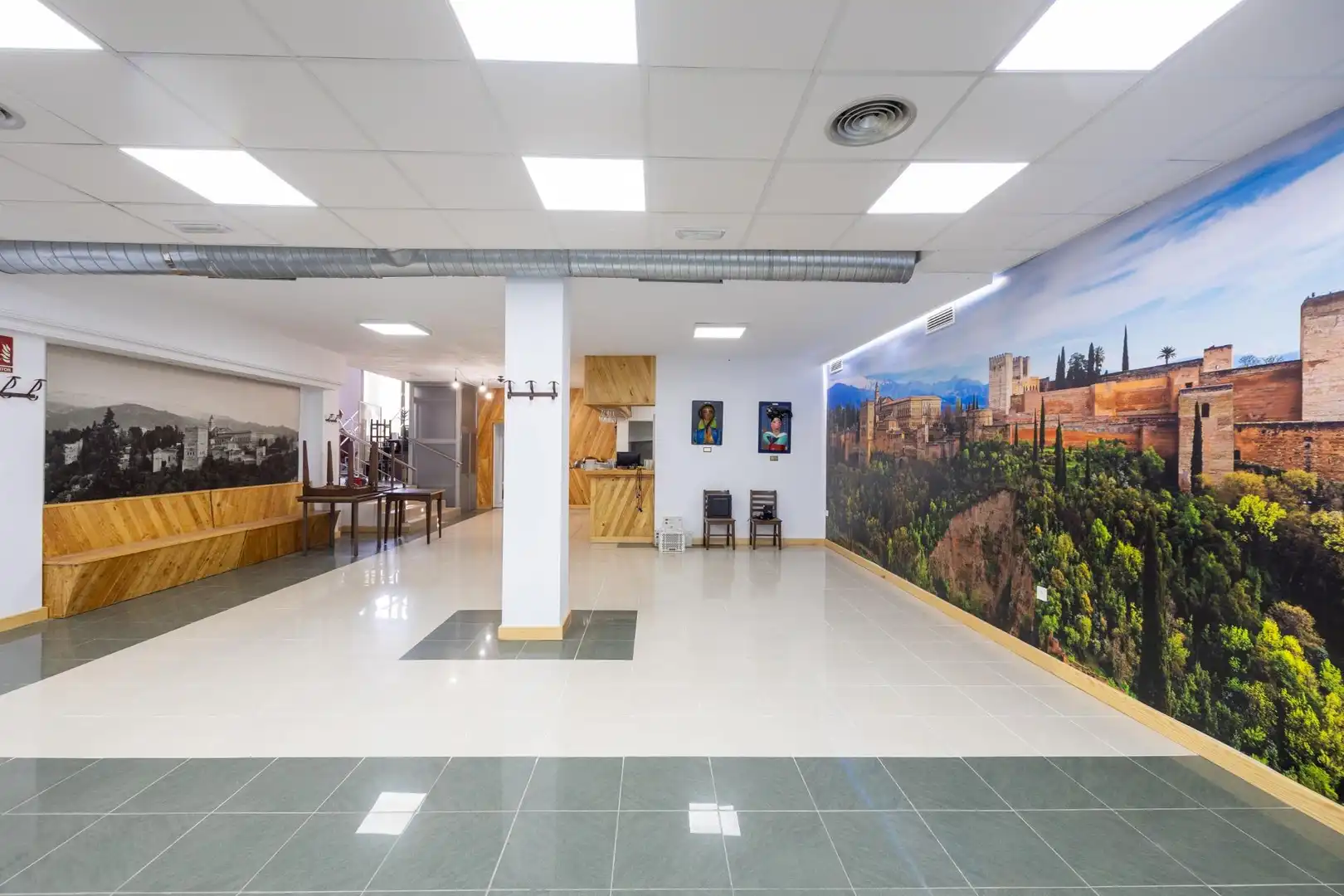 Business premises for sale in Avenida Santa María de la Alhambra 69