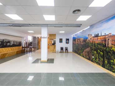 Local comercial en venda a Avenida Santa María de la Alhambra 69