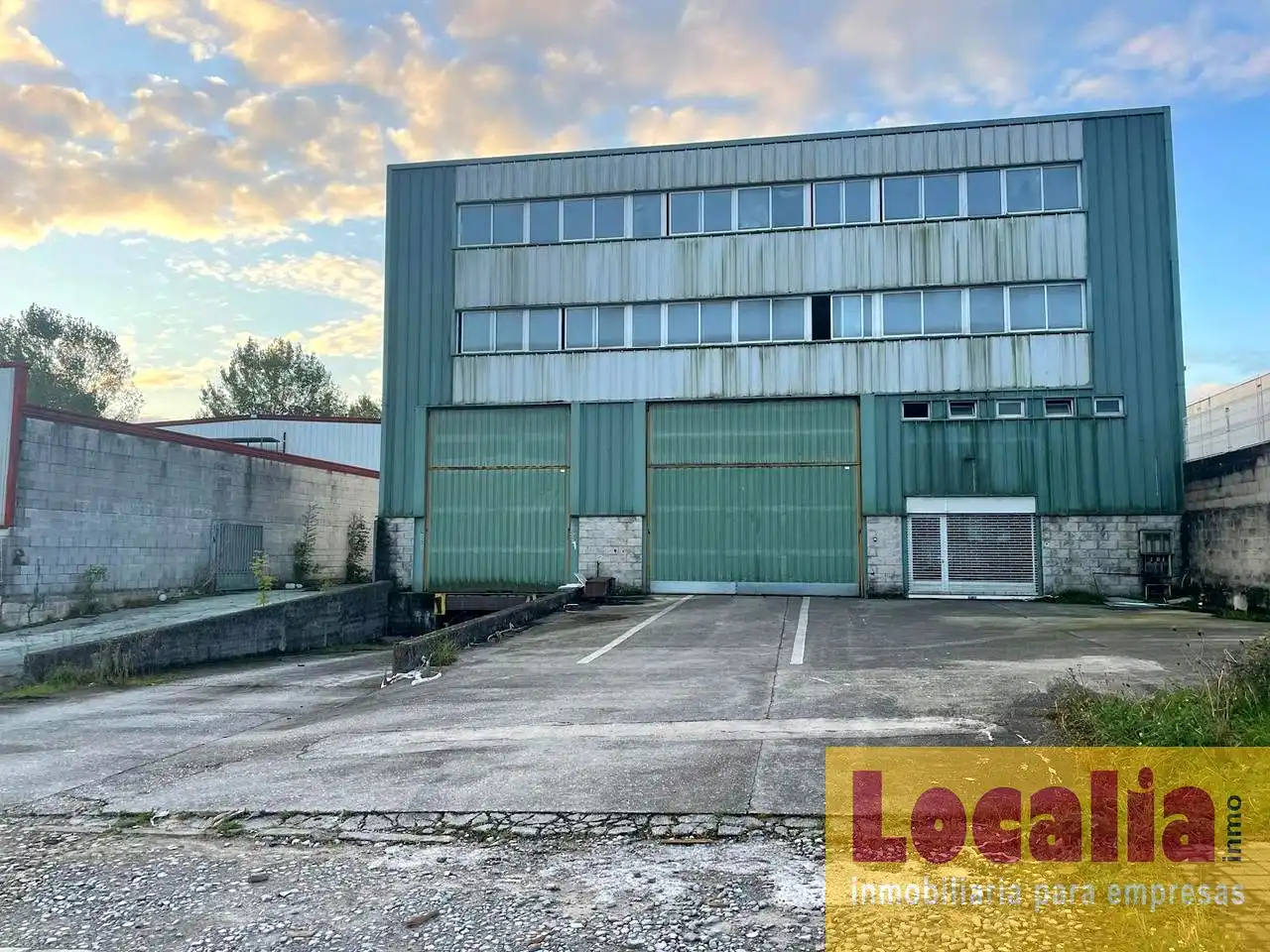 Exterior view of Industrial buildings for rent in Los Corrales de Buelna 