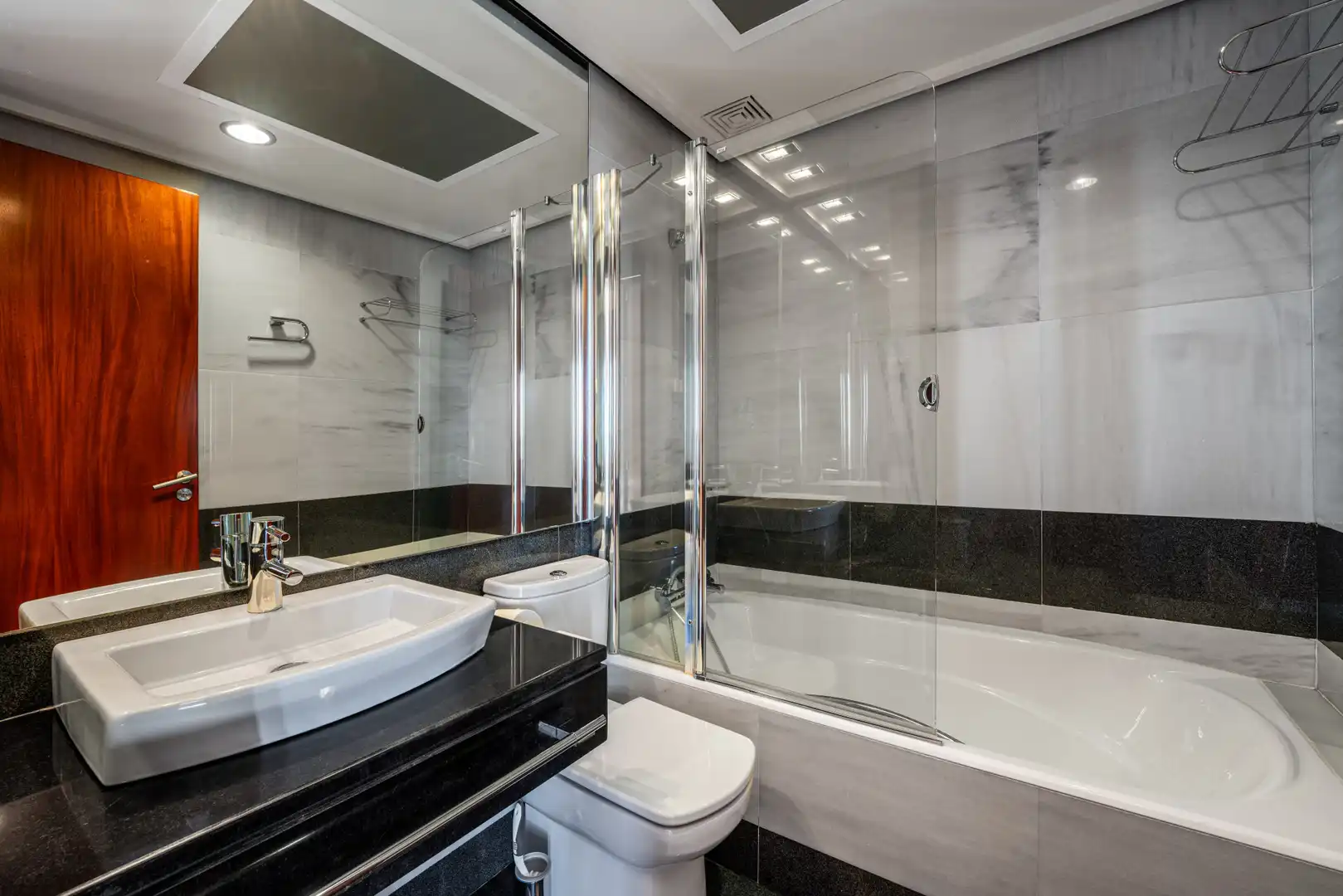 Maison avec terrasse à vendre à Río Real - Los Monteros, imagen 29