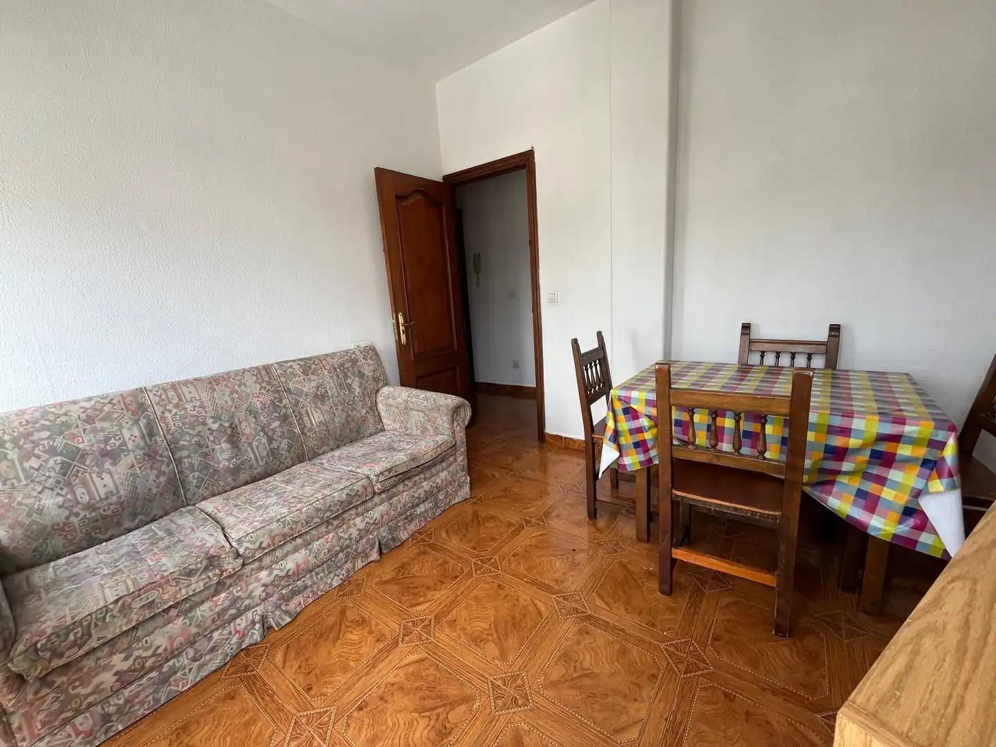 Sala d'estar de Pis de lloguer en A Coruña Capital  amb Terrassa i Moblat