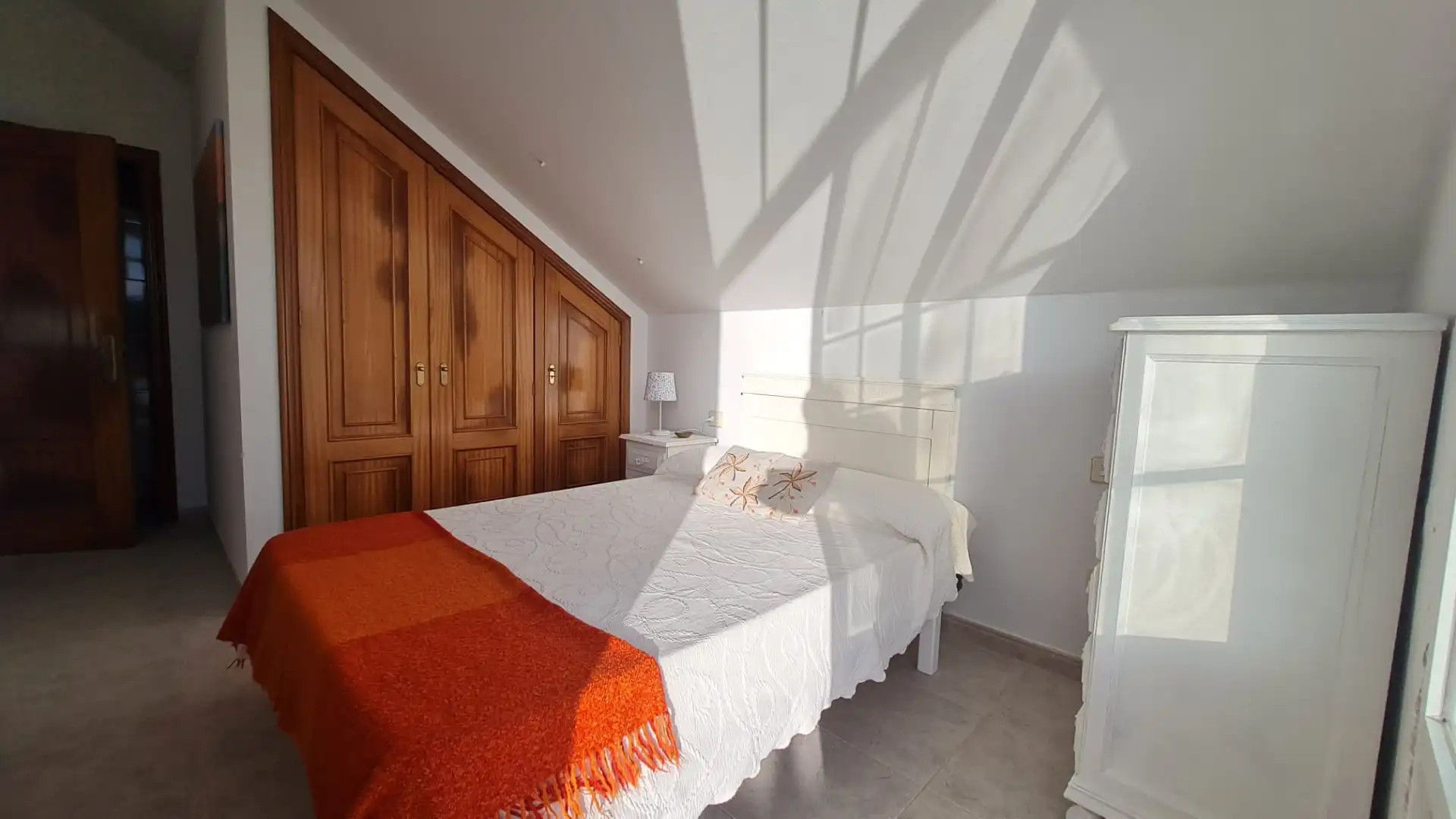 Schlafzimmer von Wohnungen zum Verkauf in Muros mit Terrasse und Möbliert