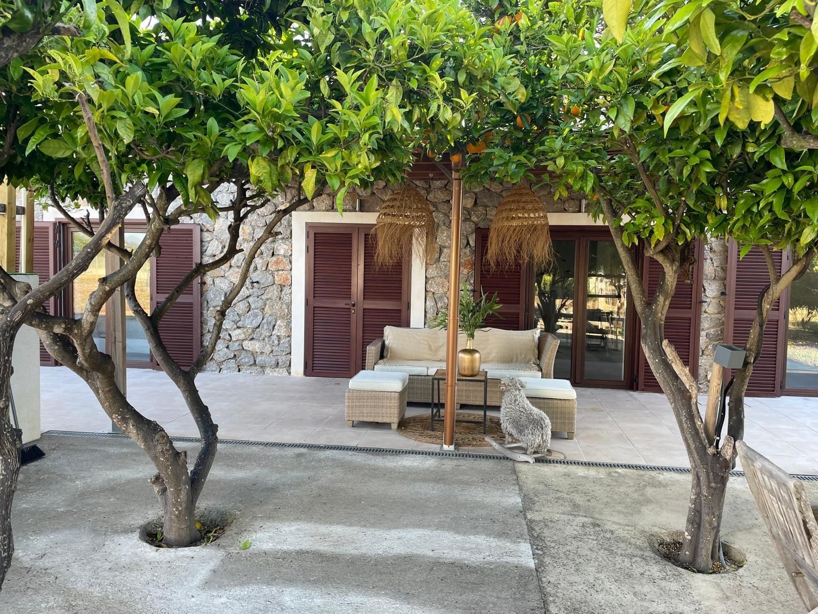 Terrassa de Finca rústica en venda en Búger amb Jardí privat i Piscina