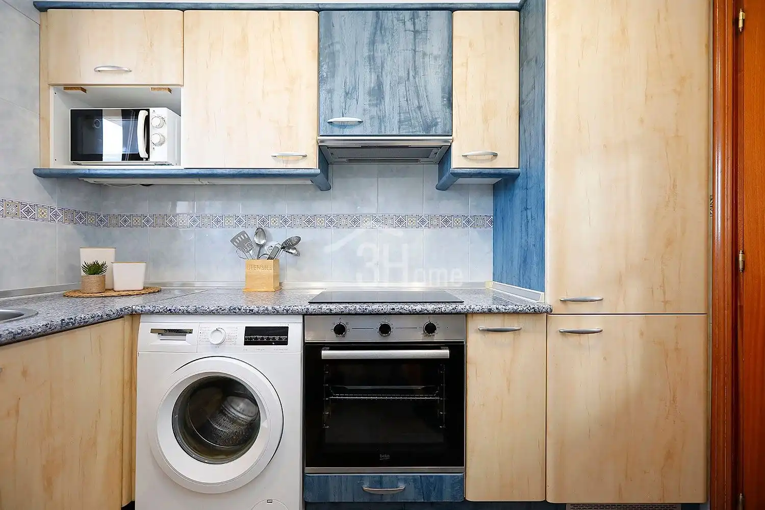 Kitchen of Flat for sale in Irun   with Air Conditioner, Heating and Terrace