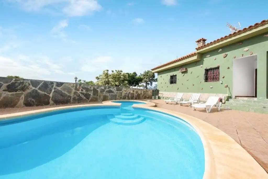 Piscina de Casa o chalet de alquiler en Adeje con Aire acondicionado, Calefacción y Jardín privado