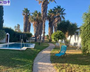 Piscina de Casa o xalet en venda en Chiclana de la Frontera amb Aire condicionat, Calefacció i Jardí privat