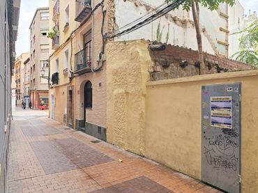 Residential land for sale in Calle de Mariano Cerezo 58