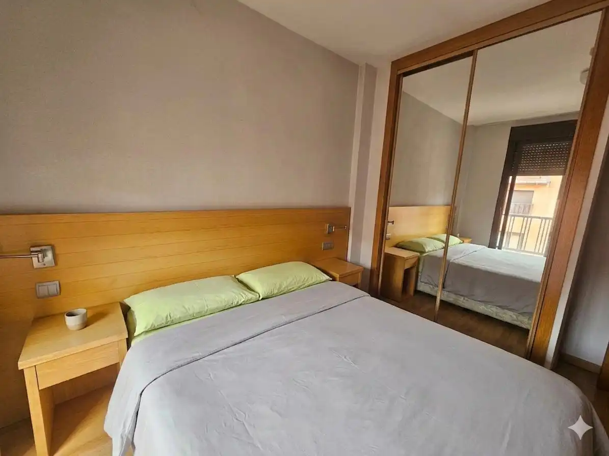 Habitación de Apartamento en venta en Madrid con Aire acondicionado, Calefacción y Amueblado