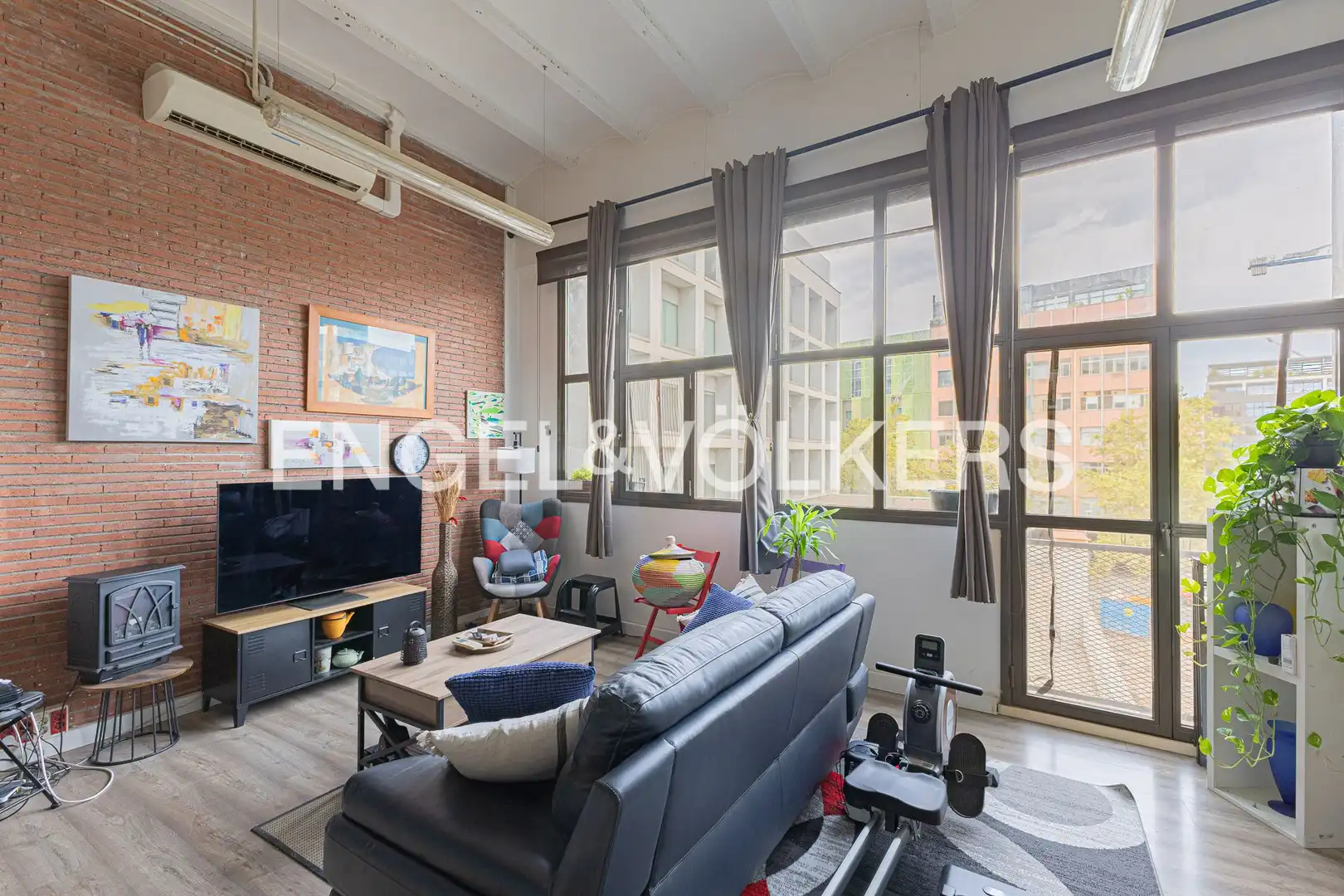 Vista exterior de Piso en venta en Barcelona con Aire acondicionado y Calefacción