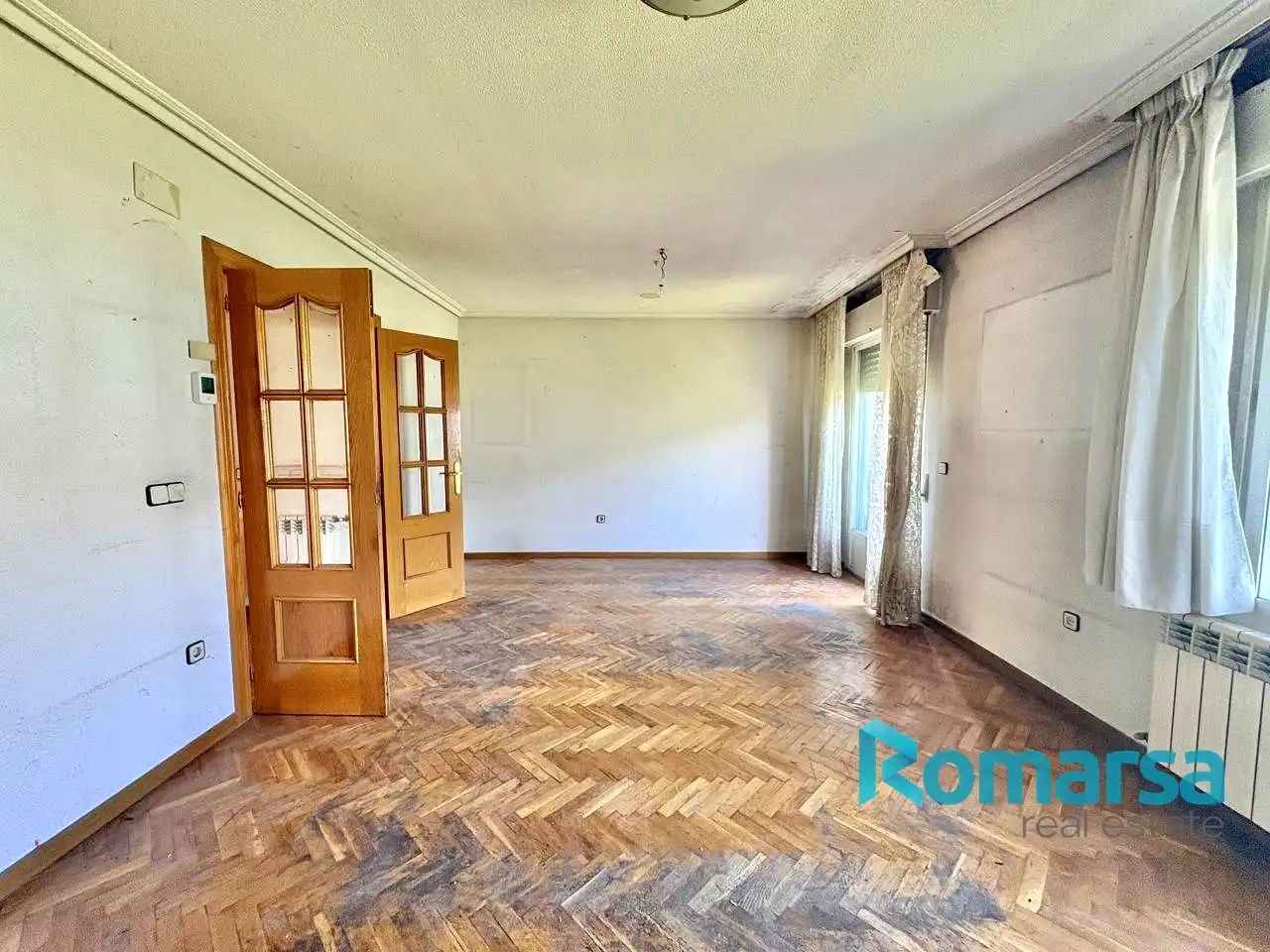 Living room of Detached homes for sale in Ávila  with Heating, Private garden and Parquet flooring