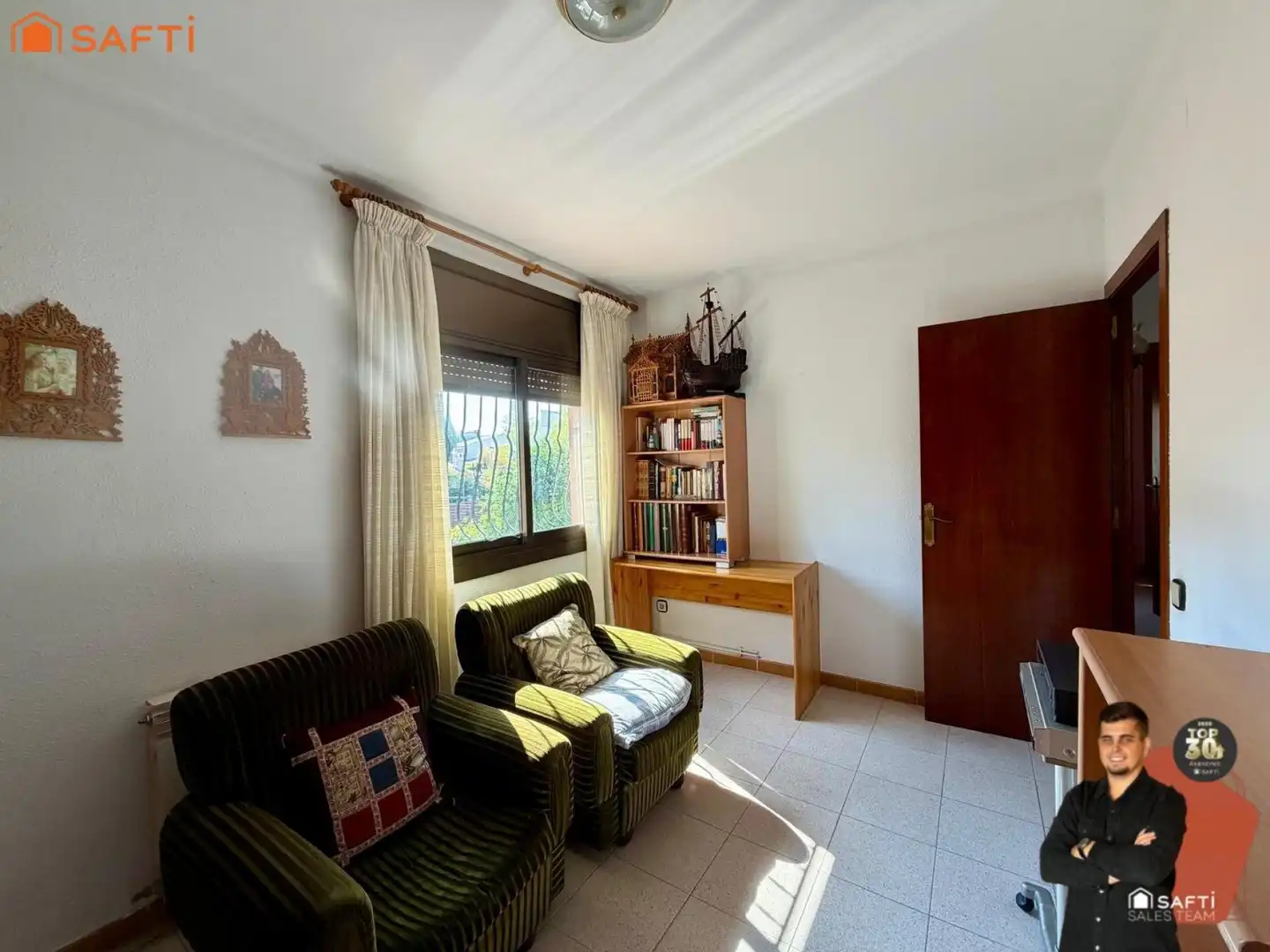 Habitación de Casa o chalet en venta en Pineda de Mar con Terraza y Balcón