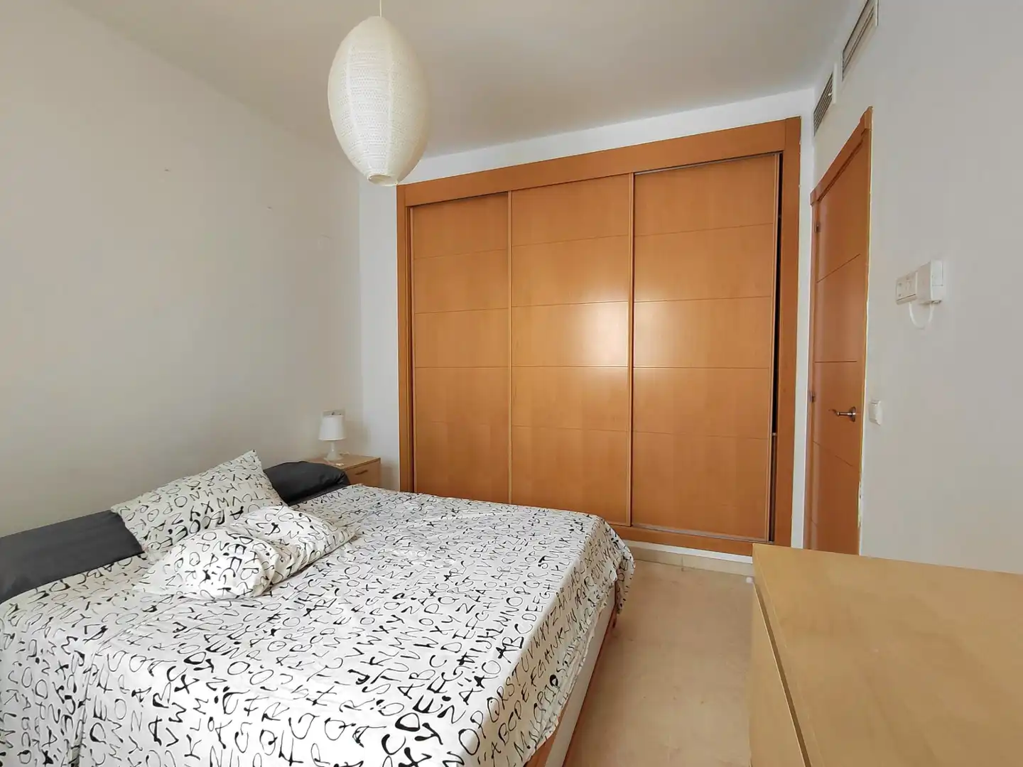 Habitación de Apartamento en venta en Benalmádena con Aire acondicionado, Terraza y Amueblado