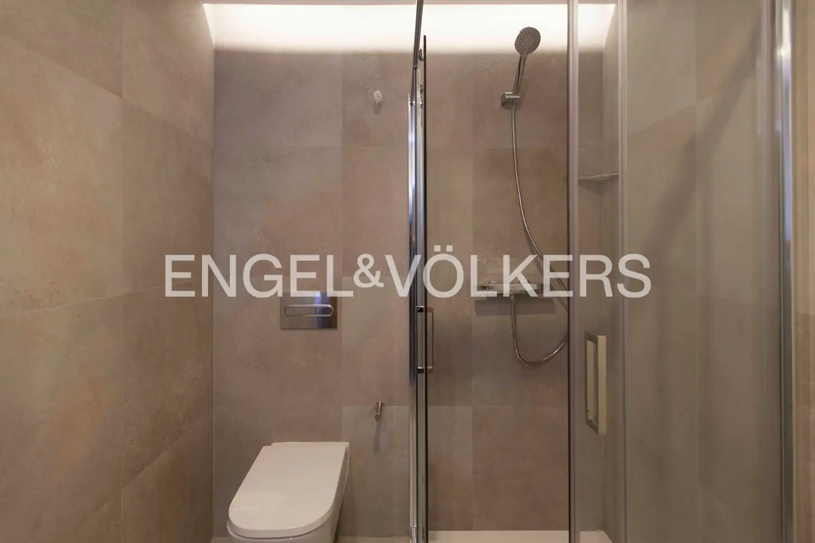 Bathroom of Flat for sale in Barcelona  with Air Conditioner, Heating and Parquet flooring