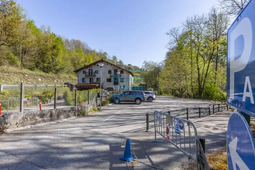 Parking de Finca rústica en venta en Oiartzun con Calefacción y Amueblado