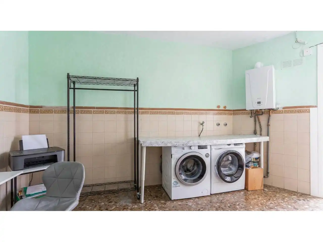 Cocina de Casa adosada en venta en Ripollet con Aire acondicionado, Calefacción y Jardín privado