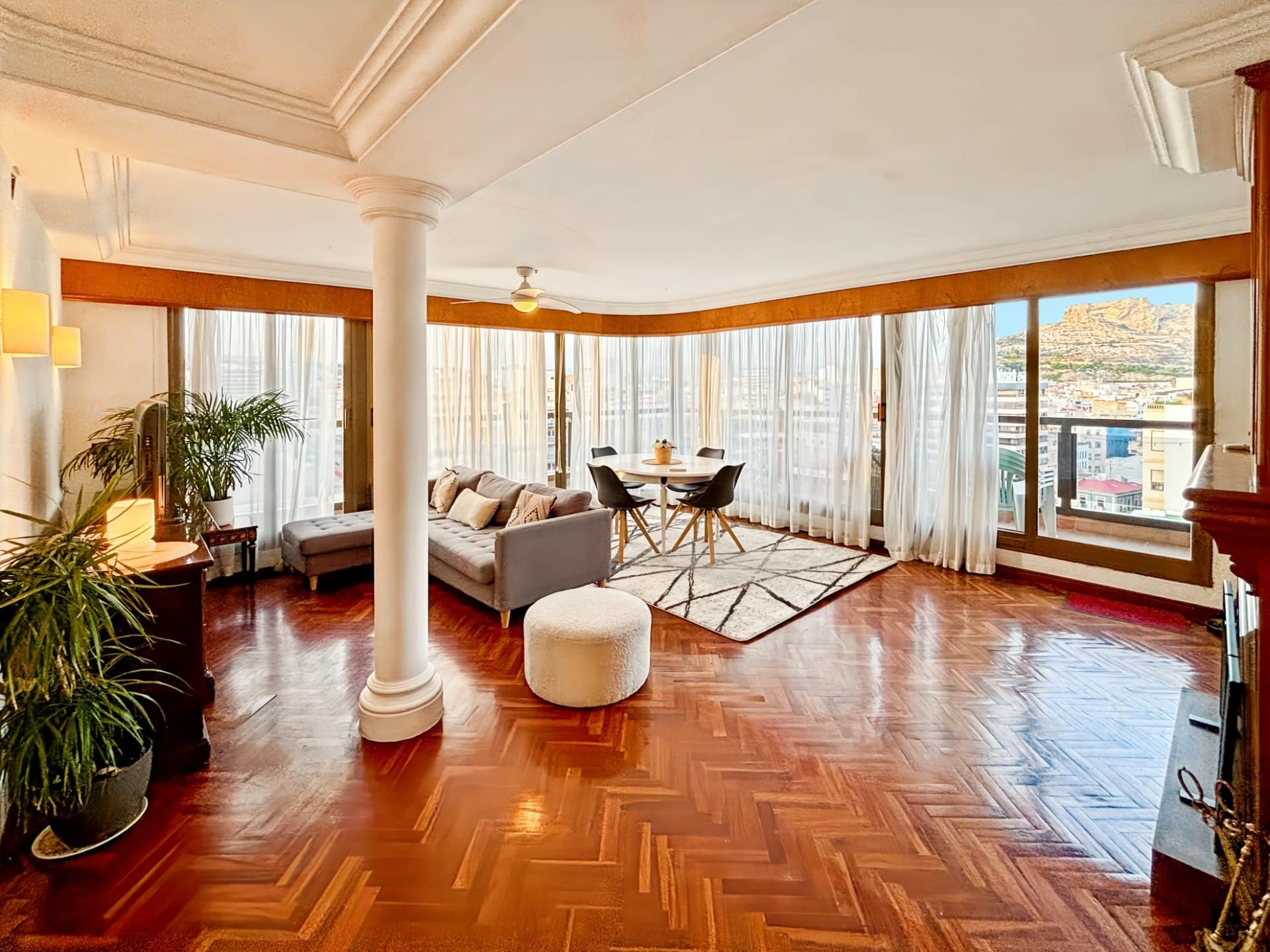 Living room of Attic to rent in Alicante / Alacant  with Air Conditioner, Heating and Parquet flooring