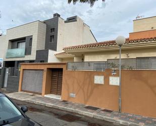 Exterior view of Single-family semi-detached to rent in Fuengirola  with Air Conditioner and Terrace