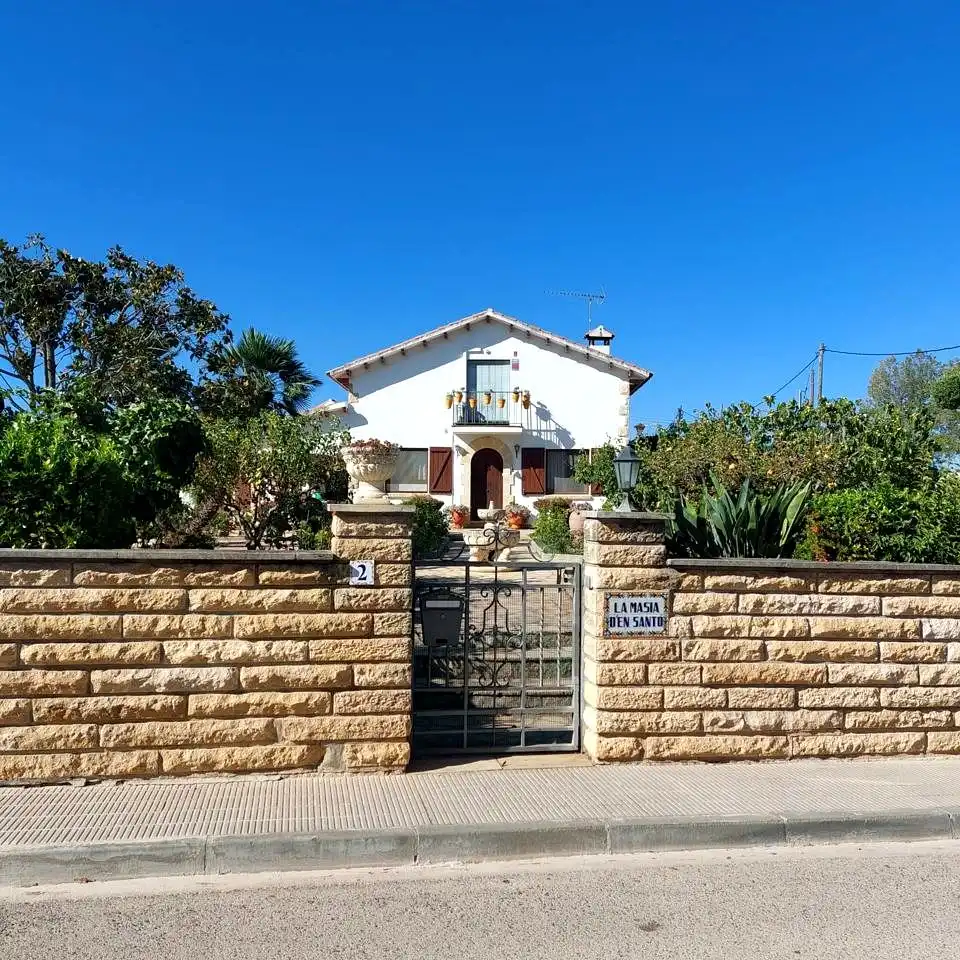 Vista exterior de Casa o chalet en venta en El Vendrell con Aire acondicionado, Calefacción y Jardín privado