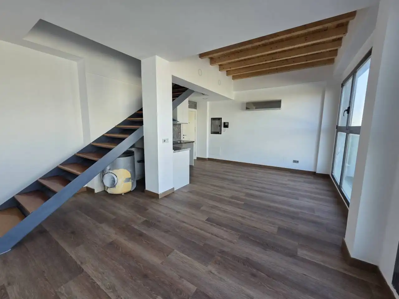 Maisonette zur Miete in Leganés mit Klimaanlage, Heizung und Abstellraum