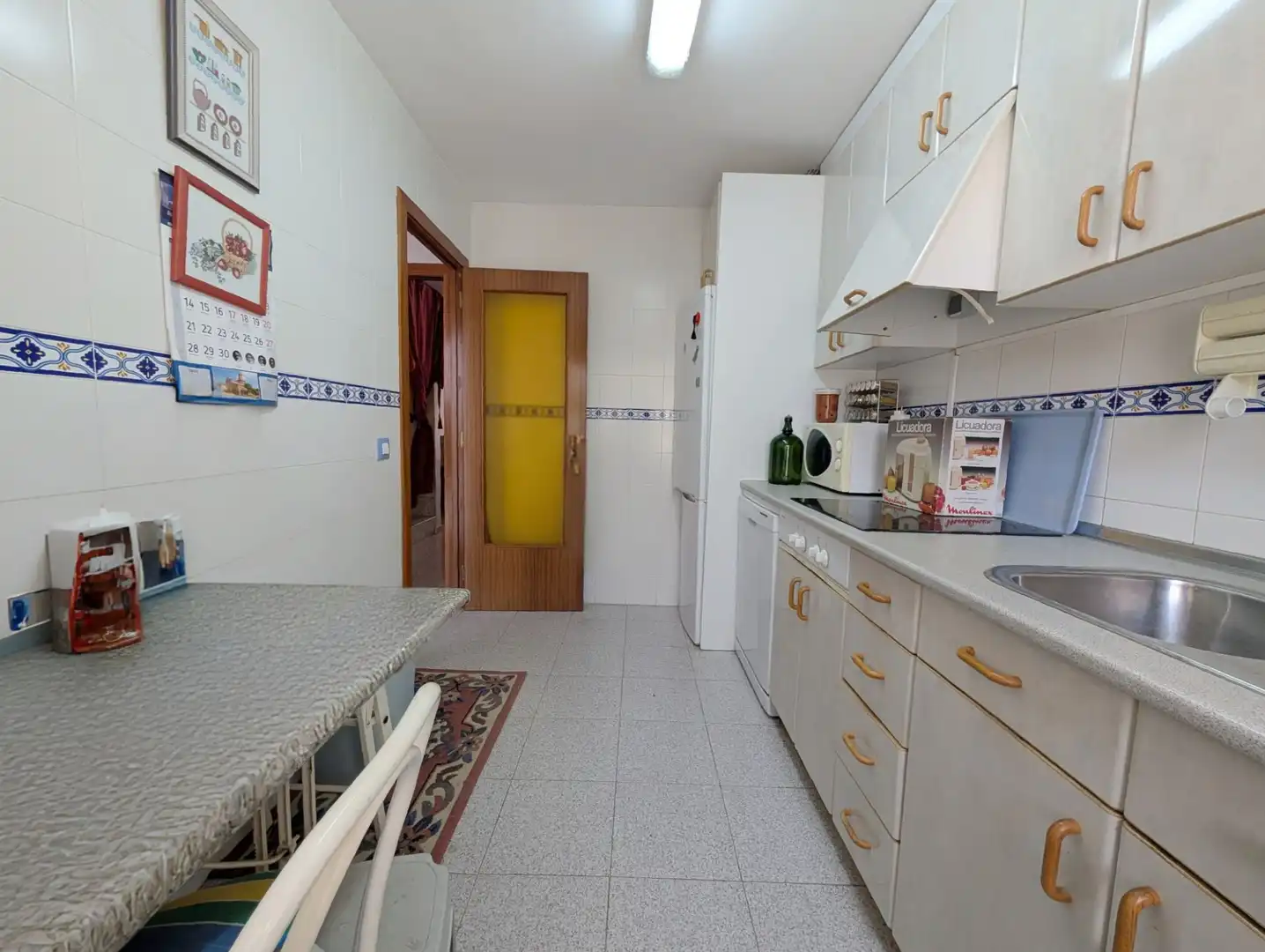 Cuina de Casa adosada en venda en La Puebla de Híjar amb Calefacció, Terrassa i Traster