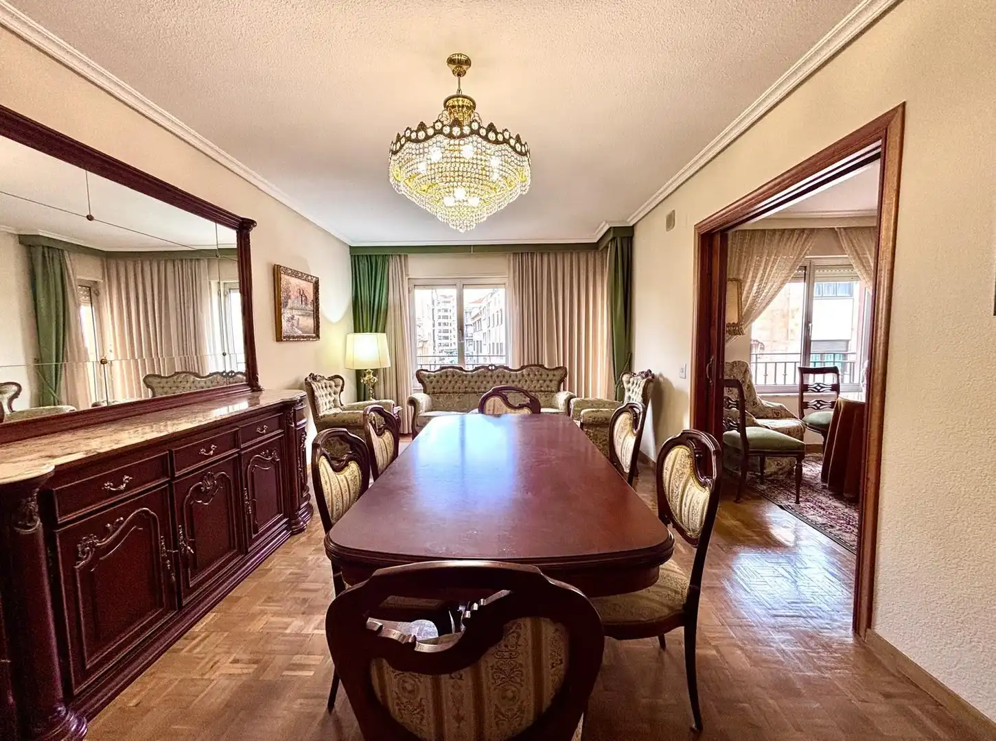 Comedor de Piso en venta en Salamanca con Calefacción, Parquet y Amueblado