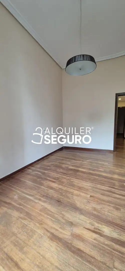 Bedroom of Flat for rent in Gijón   with Heating
