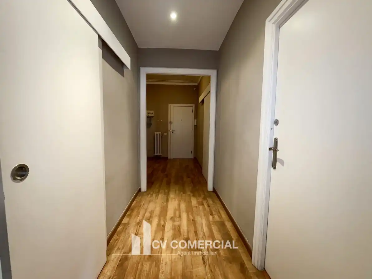 Piso con terraza en venta en Carrer del Comte d'Urgell, imagen 8