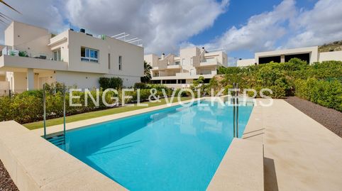Apartamento con garaje y piscina en Res. Grecia en la Finca Golf Algorfa