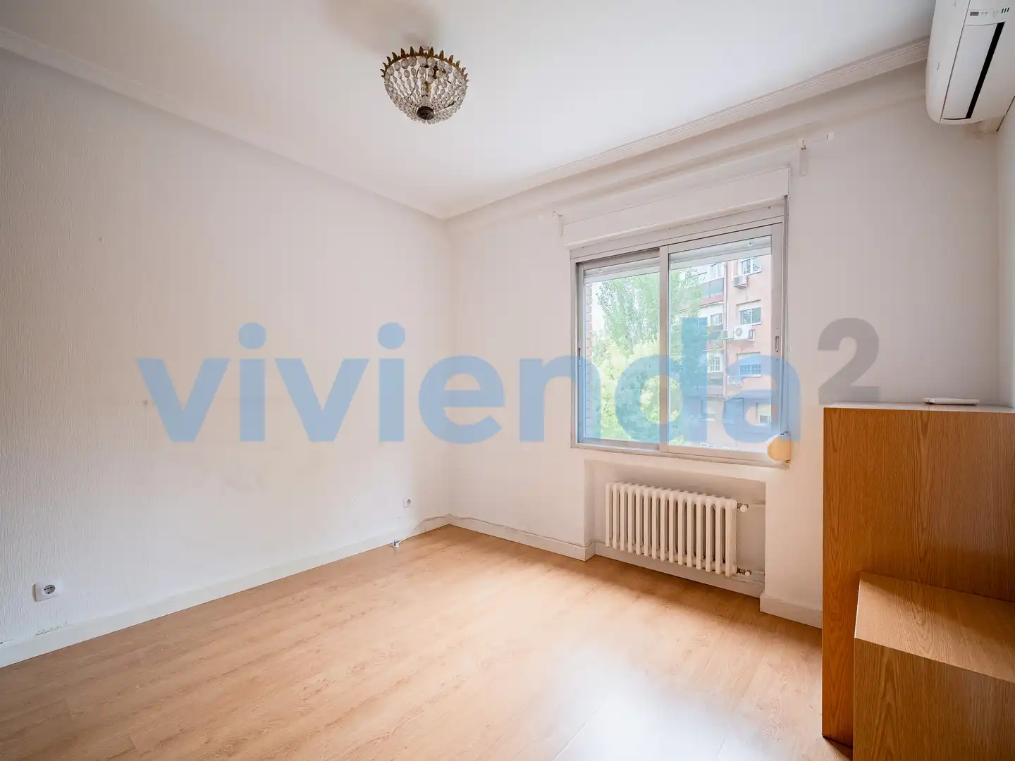 Schlafzimmer von Wohnung zum Verkauf in Madrid mit Klimaanlage, Heizung und Schwimmbad