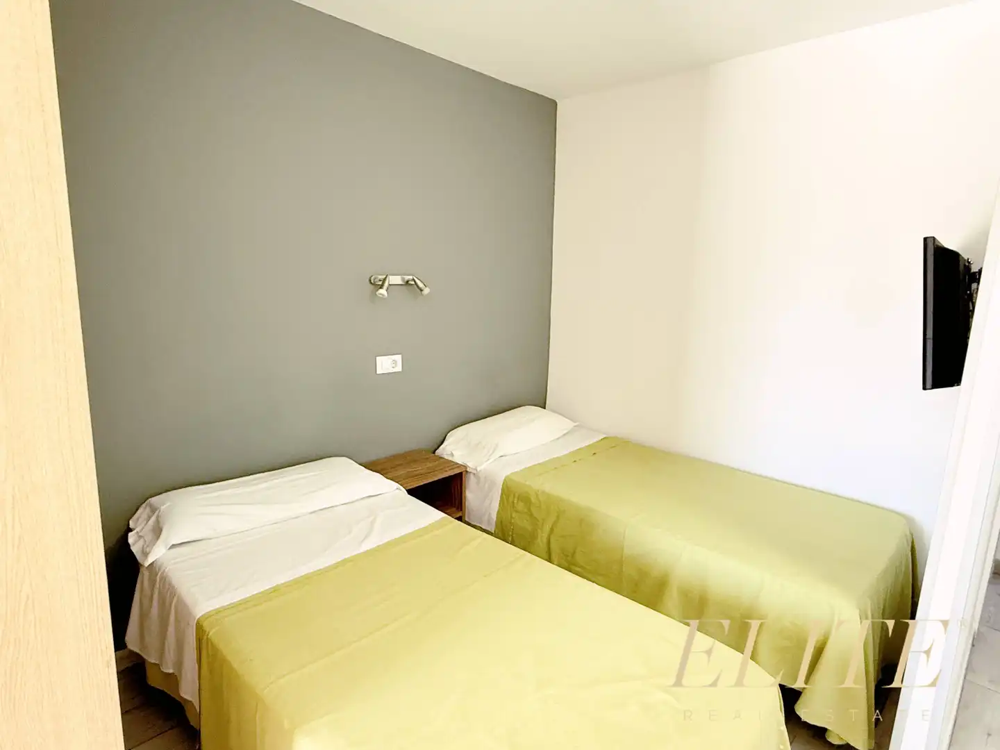 Habitación de Estudio en venta en San Bartolomé de Tirajana con Jardín privado, Terraza y Amueblado