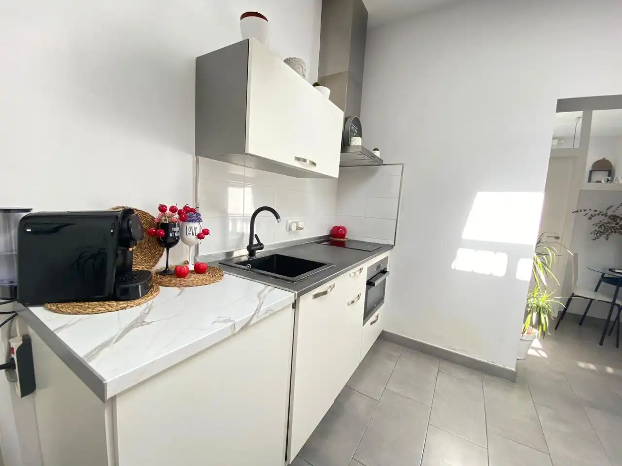 Cuina de Apartament en venda en Sanlúcar de Barrameda amb Aire condicionat i Terrassa