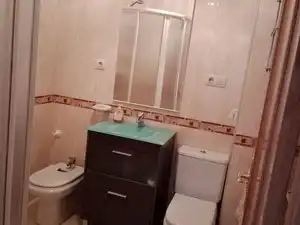 Baño de Casa o chalet en venta en Escalona con Calefacción, Terraza y Trastero