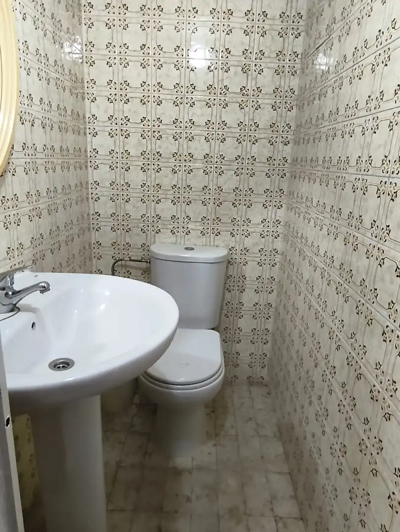 Baño de Local de alquiler en Foios con Aire acondicionado