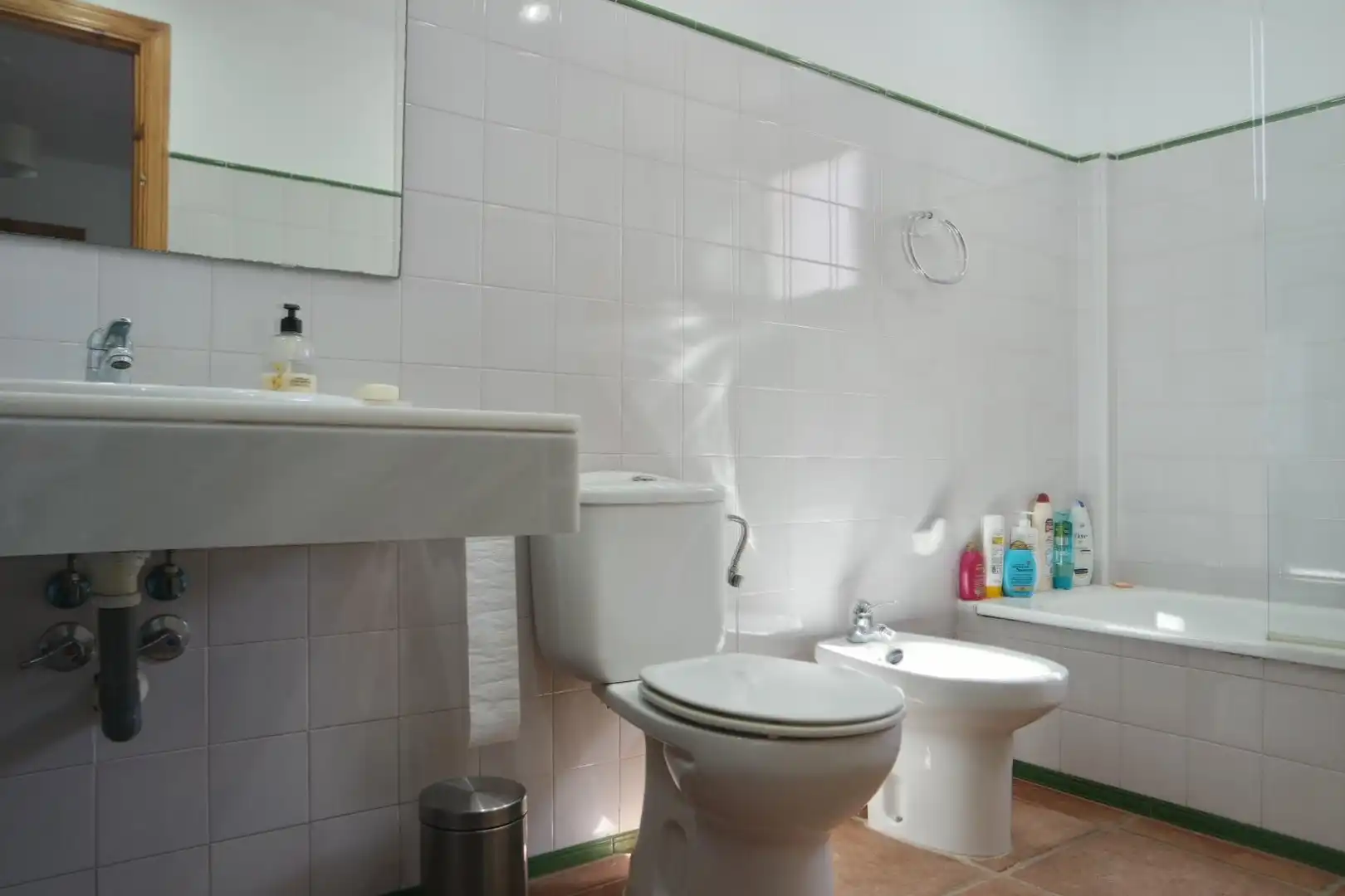 Badezimmer von Haus zum Verkauf in Sanlúcar de Barrameda mit Klimaanlage, Heizung und Privatgarten