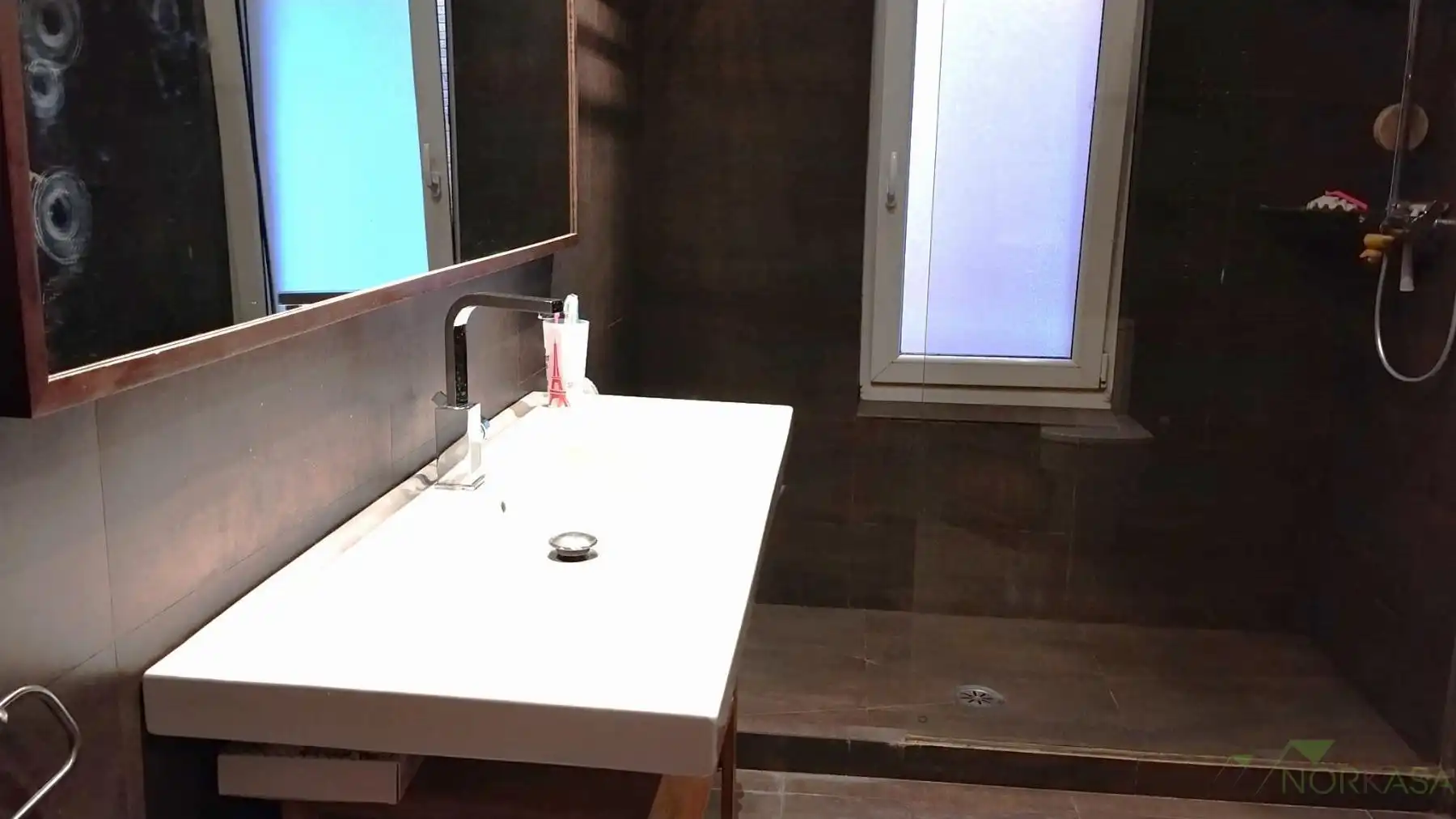 Bathroom of Flat for rent in Oviedo   with Heating, Furnished and Pets allowed