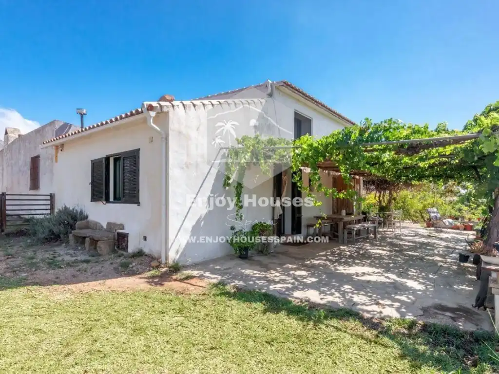 Houses for sale in Montgó - Ermita