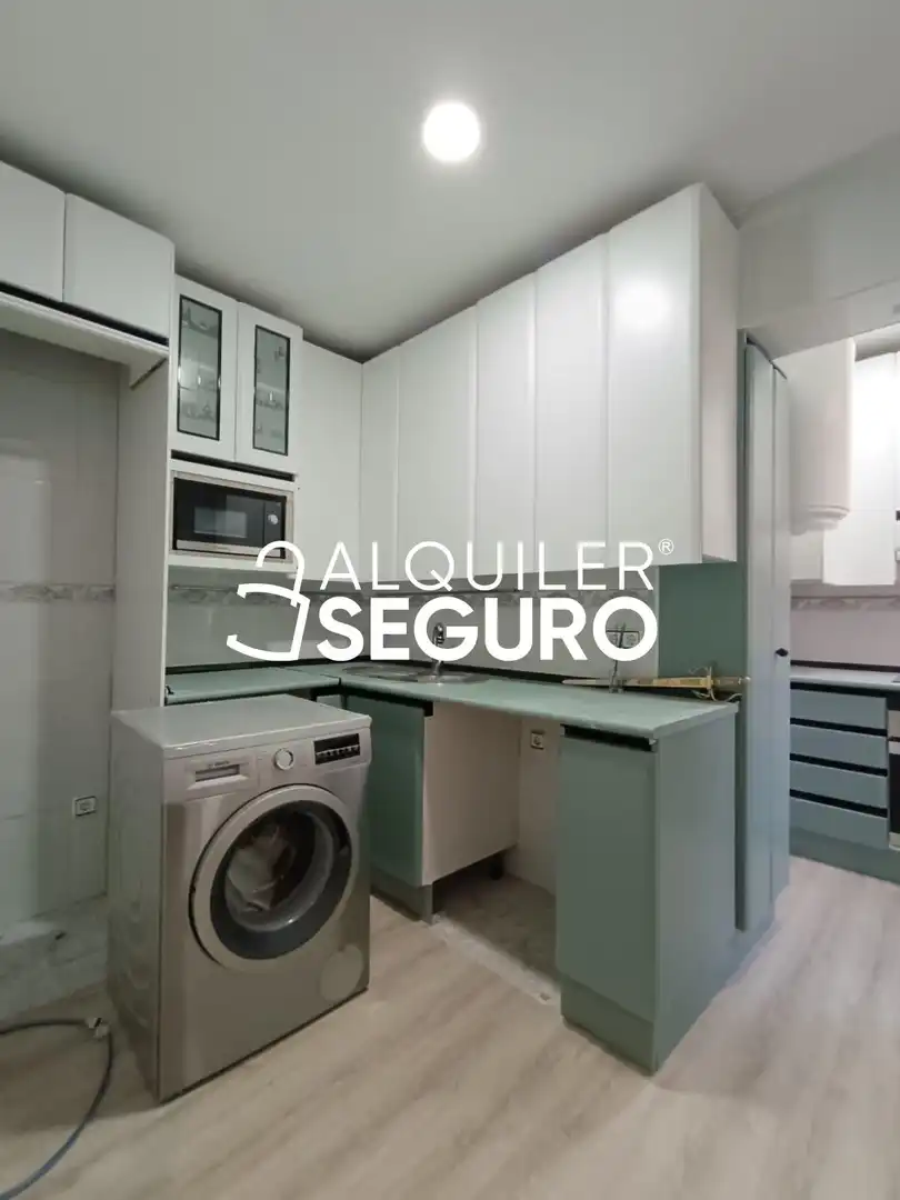 Kitchen of Flat for rent in Parla  with Air Conditioner, Heating and Furnished