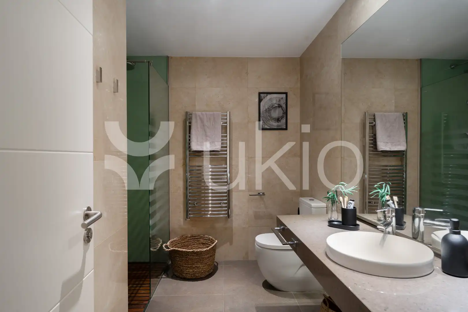 Bathroom of Apartments for rent in Madrid  with Air Conditioner, Heating and Terrace