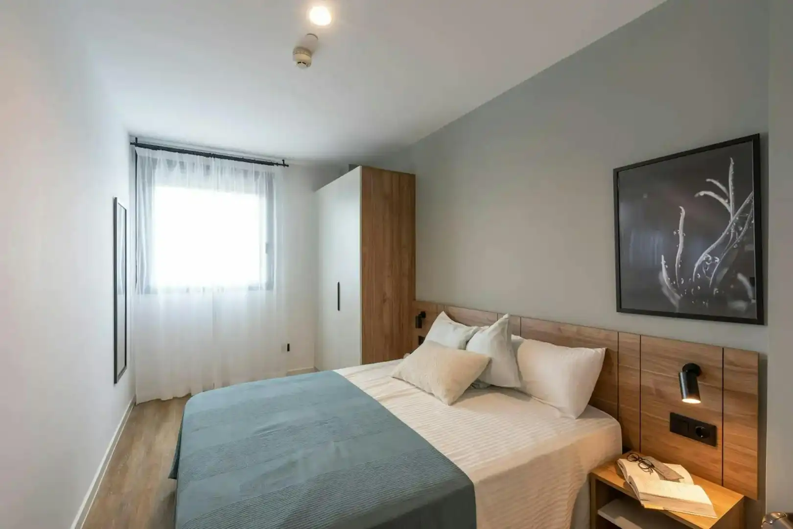 Bedroom of Flat for rent in Madrid  with Air Conditioner, Heating and Furnished