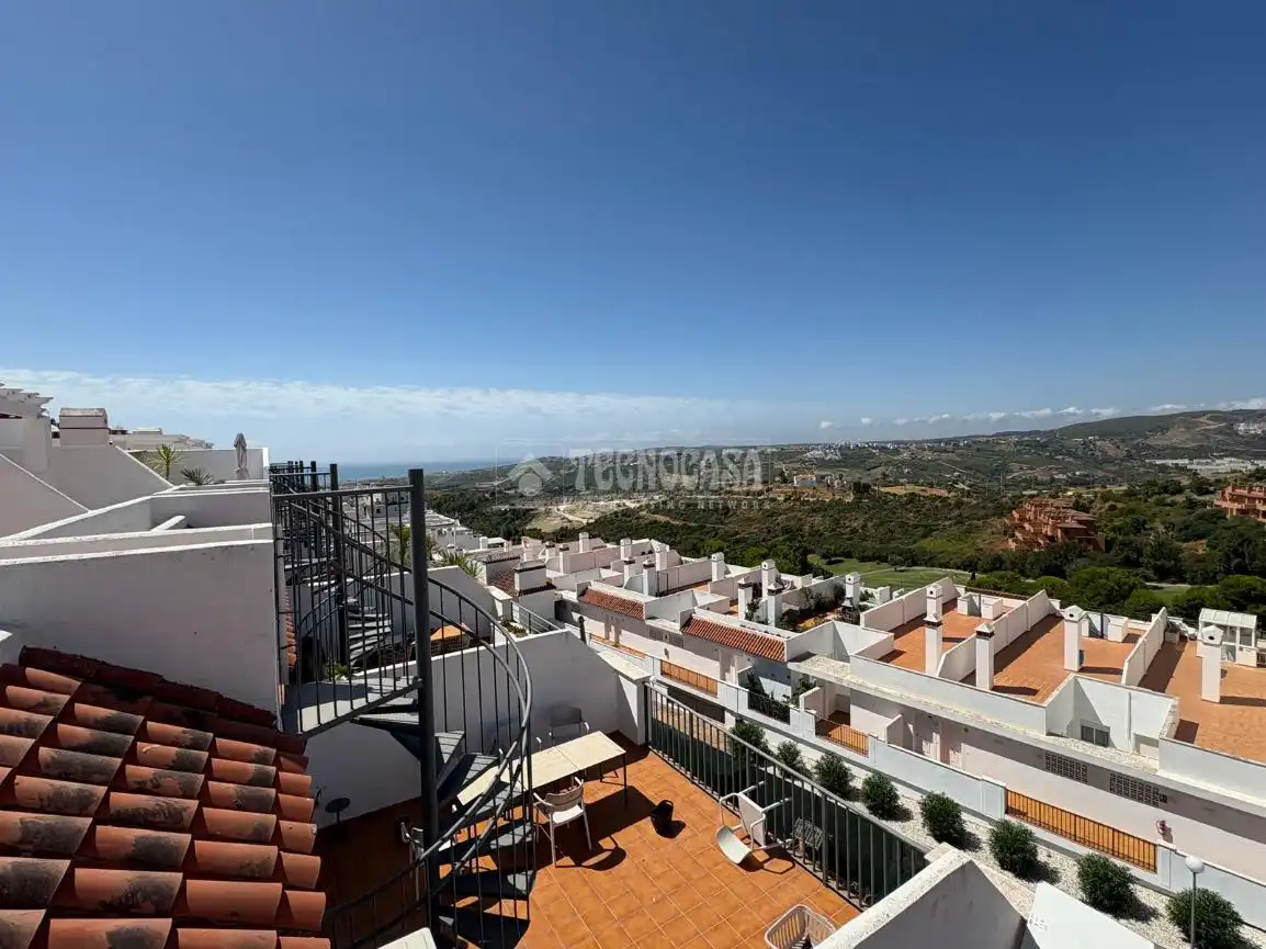 Vista exterior de Pis en venda en Casares amb Terrassa i Moblat