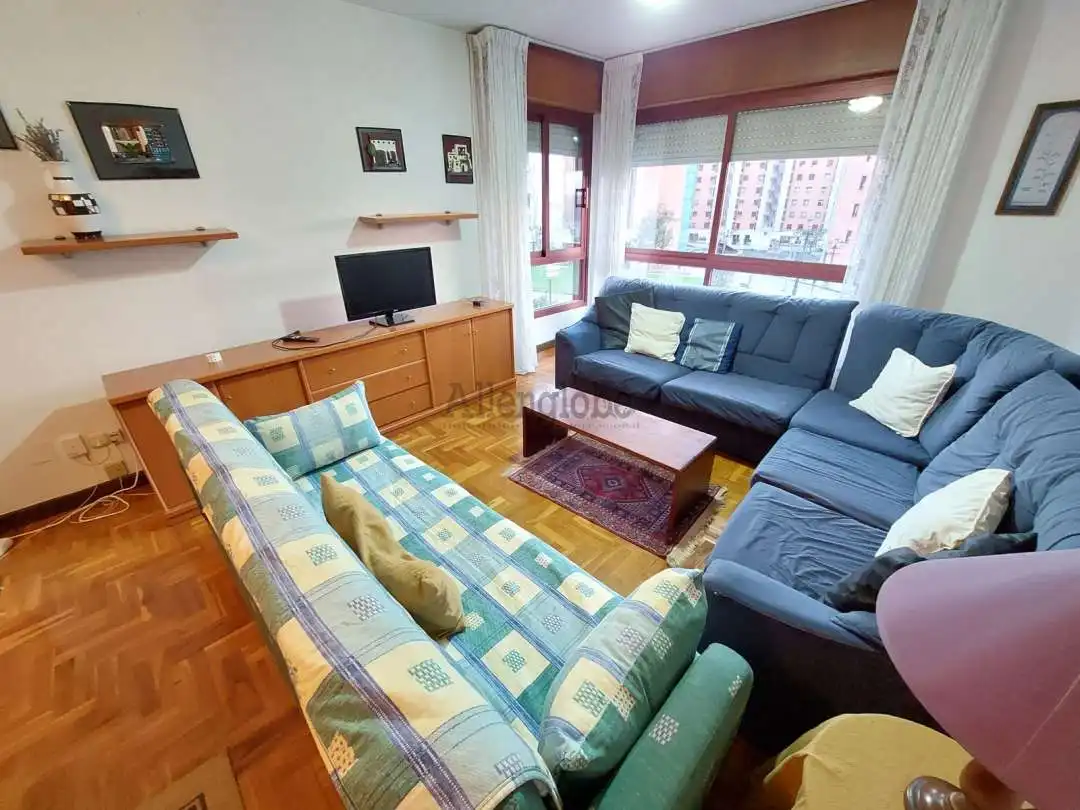 Living room of Flat for rent in Oviedo   with Heating