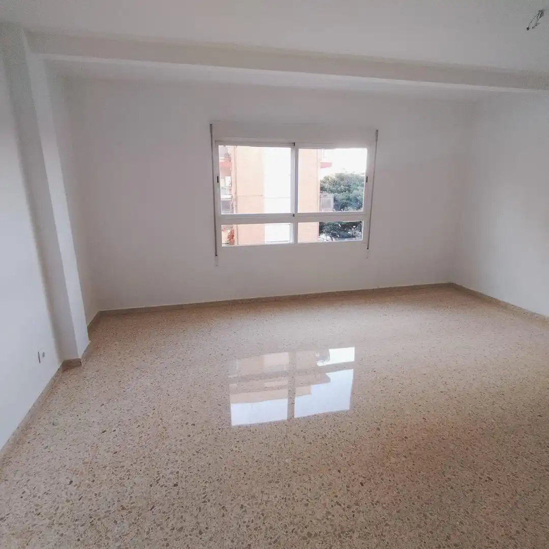 Bedroom of Flat for rent in Mislata  with Air Conditioner