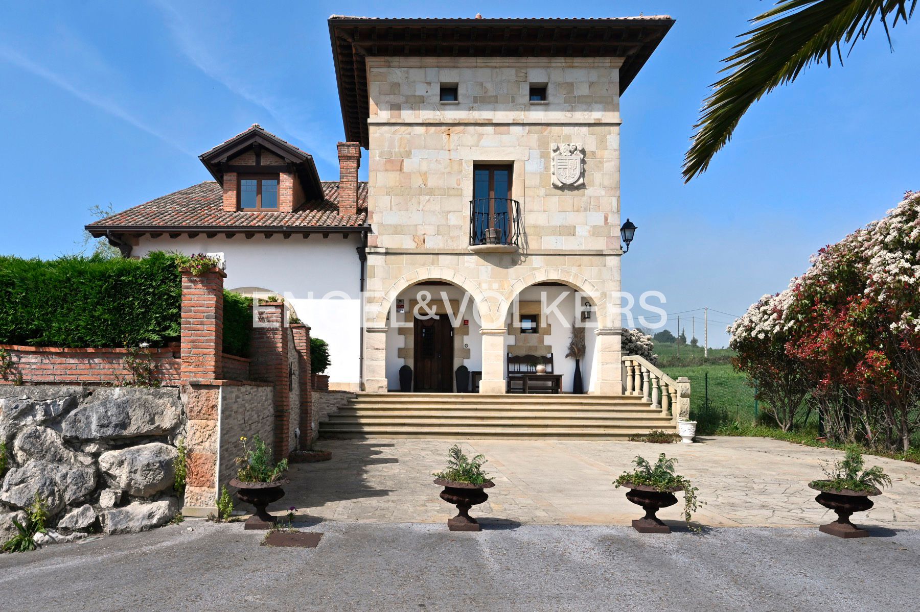 Exterior view of House or chalet for sale in Piélagos  with Heating, Private garden and Terrace
