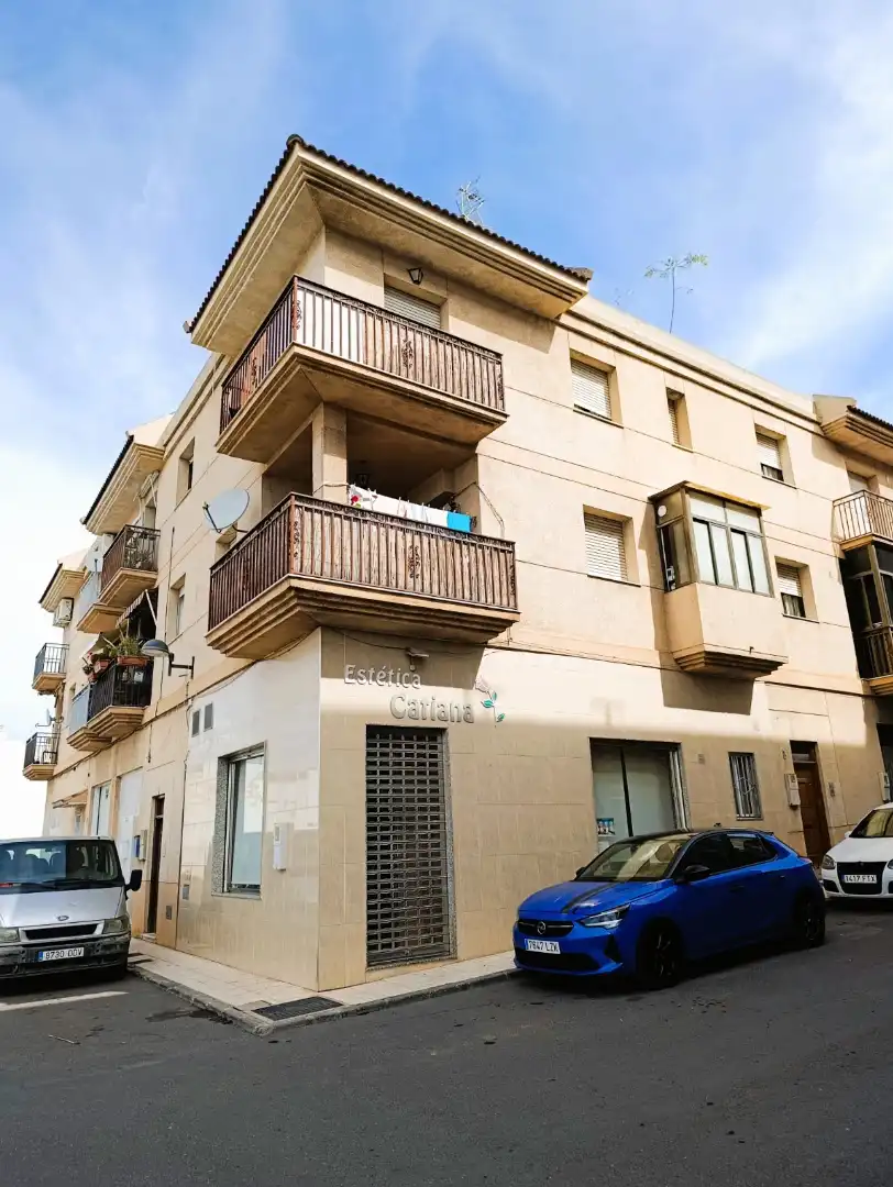 Vista exterior de Casa adosada en venta en Berja con Amueblado y Balcón