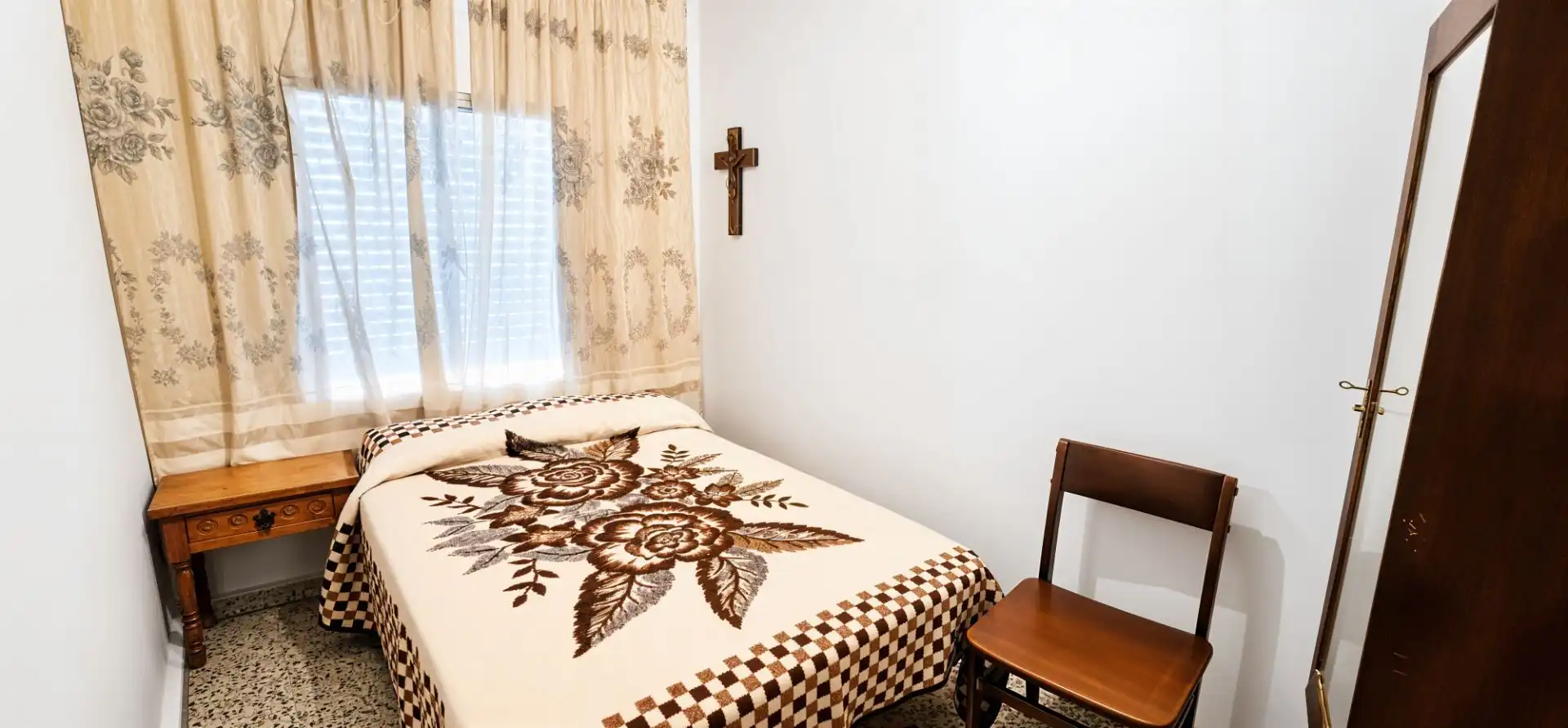 Dormitori de Casa o xalet en venda en Losar de la Vera amb Aire condicionat, Calefacció i Moblat